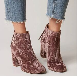 Crushed Velvet Ankle Boots | Lavender | Size 8-8.5